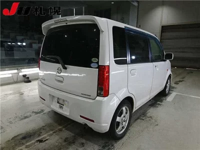 Nissan Otti