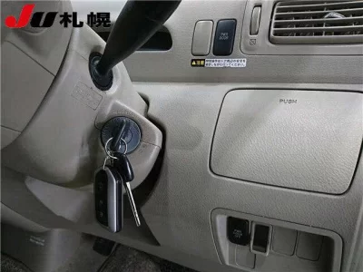 Toyota RAUM  с аукциона в Японии