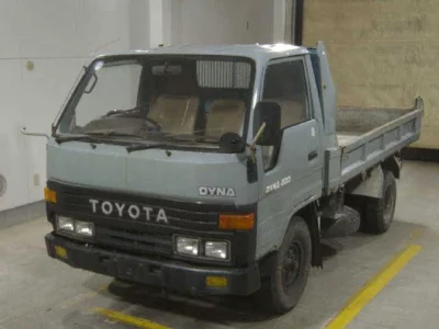 Toyota DYNA  с аукциона в Японии