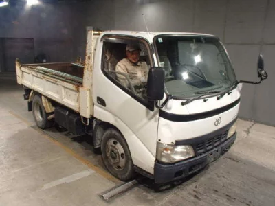 Toyota DYNA  с аукциона в Японии