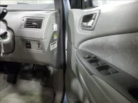 Toyota Prius лот № 2043 оценка R  с аукциона в Японии 6