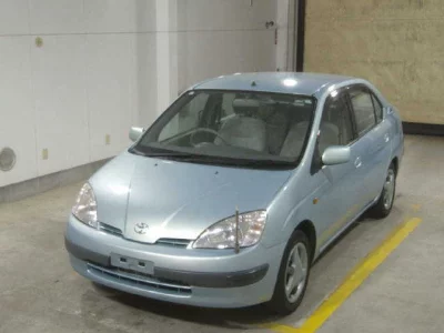 Toyota Prius  с аукциона в Японии