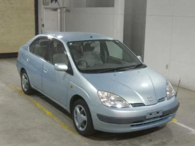 Toyota Prius  с аукциона в Японии