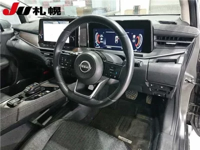 Nissan Aura
