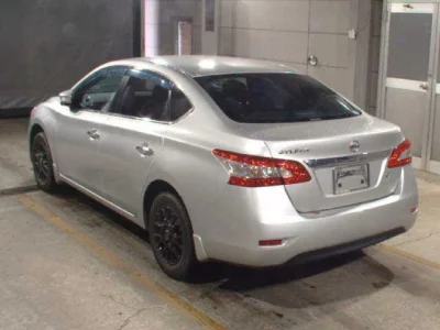 Nissan SYLPHY  с аукциона в Японии