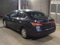 Nissan SYLPHY лот № 8057 оценка 3  с аукциона в Японии 1