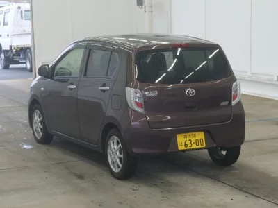 Toyota PIXIS EPOCH  с аукциона в Японии