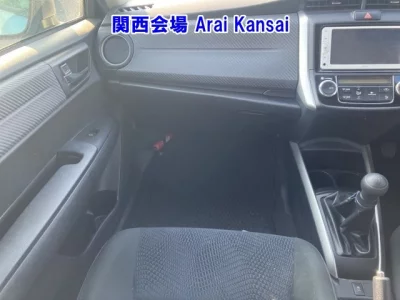 Toyota COROLLA FIELDER  с аукциона в Японии