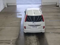 Toyota ISIS лот № 2218 оценка 3.5  с аукциона в Японии 2