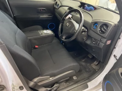 Toyota BB  с аукциона в Японии