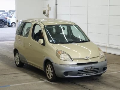 Toyota FUNCARGO  с аукциона в Японии