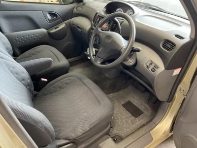 Toyota FUNCARGO  с аукциона в Японии