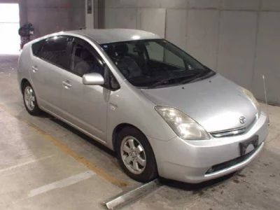 Toyota Prius  с аукциона в Японии