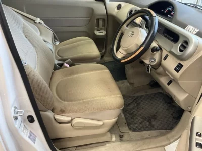 Toyota PORTE  с аукциона в Японии