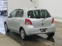 Toyota VITZ лот № 2254 оценка 4  с аукциона в Японии 1