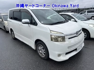 Toyota VOXY  с аукциона в Японии