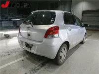 Toyota VITZ лот № 46 оценка 3  с аукциона в Японии 1