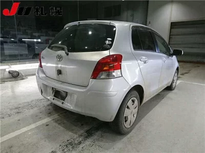 Toyota VITZ  с аукциона в Японии