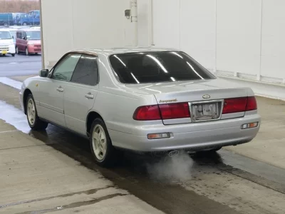 Nissan Leopard