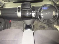 Toyota Prius лот № 8365 оценка 3.5  с аукциона в Японии 2