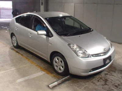 Toyota Prius  с аукциона в Японии