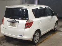 Toyota RACTIS лот № 8374 оценка 3  с аукциона в Японии 4