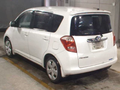 Toyota RACTIS  с аукциона в Японии