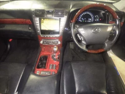 Lexus LS600h