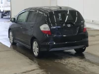 Honda FIT лот № 2210 оценка 3.5  с аукциона в Японии 1