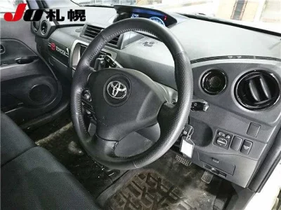 Toyota bB