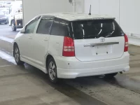 Toyota WISH лот № 2552 оценка 3.5  с аукциона в Японии 1
