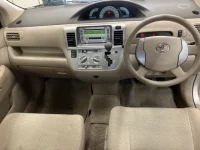 Toyota RAUM лот № 2718 оценка 4  с аукциона в Японии 4
