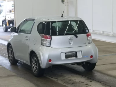 Toyota iQ