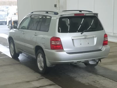 Toyota KLUGER  с аукциона в Японии