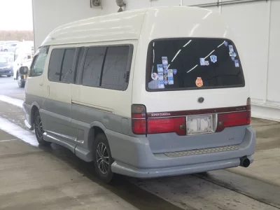 Toyota HiAce Van