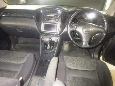 Toyota KLUGER  с аукциона в Японии