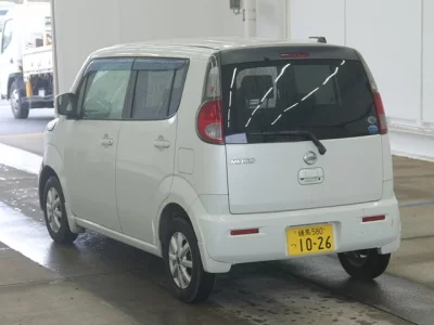 Nissan MOCO  с аукциона в Японии