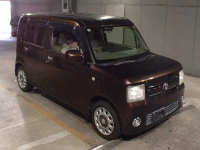 Toyota PIXIS SPACE  с аукциона в Японии