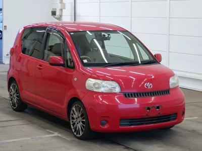 Toyota PORTE  с аукциона в Японии