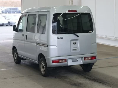 Toyota Pixis Van