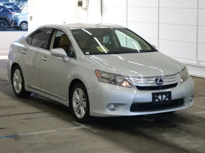 Lexus HS  с аукциона в Японии