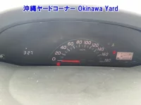 Toyota VITZ лот № 43328 оценка 3  с аукциона в Японии 3