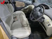 Toyota VITZ лот № 271 оценка R  с аукциона в Японии 4