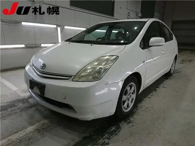 Toyota Prius  с аукциона в Японии