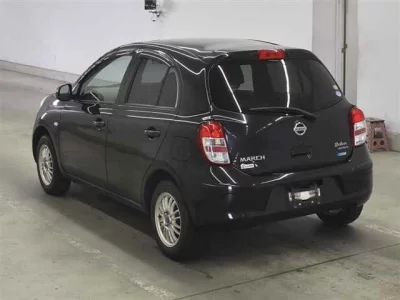 Nissan March