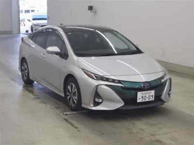 Toyota Prius PHV