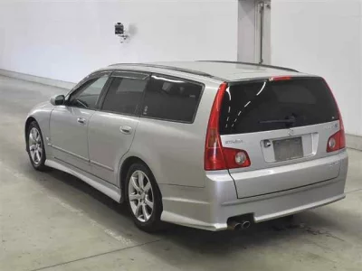 Nissan STAGEA
