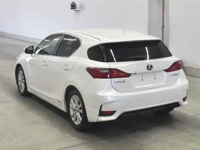 Lexus CT200h
