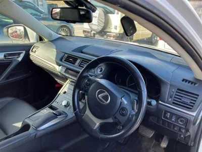 Lexus CT200h