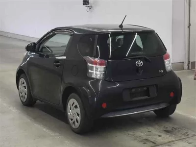 Toyota iQ